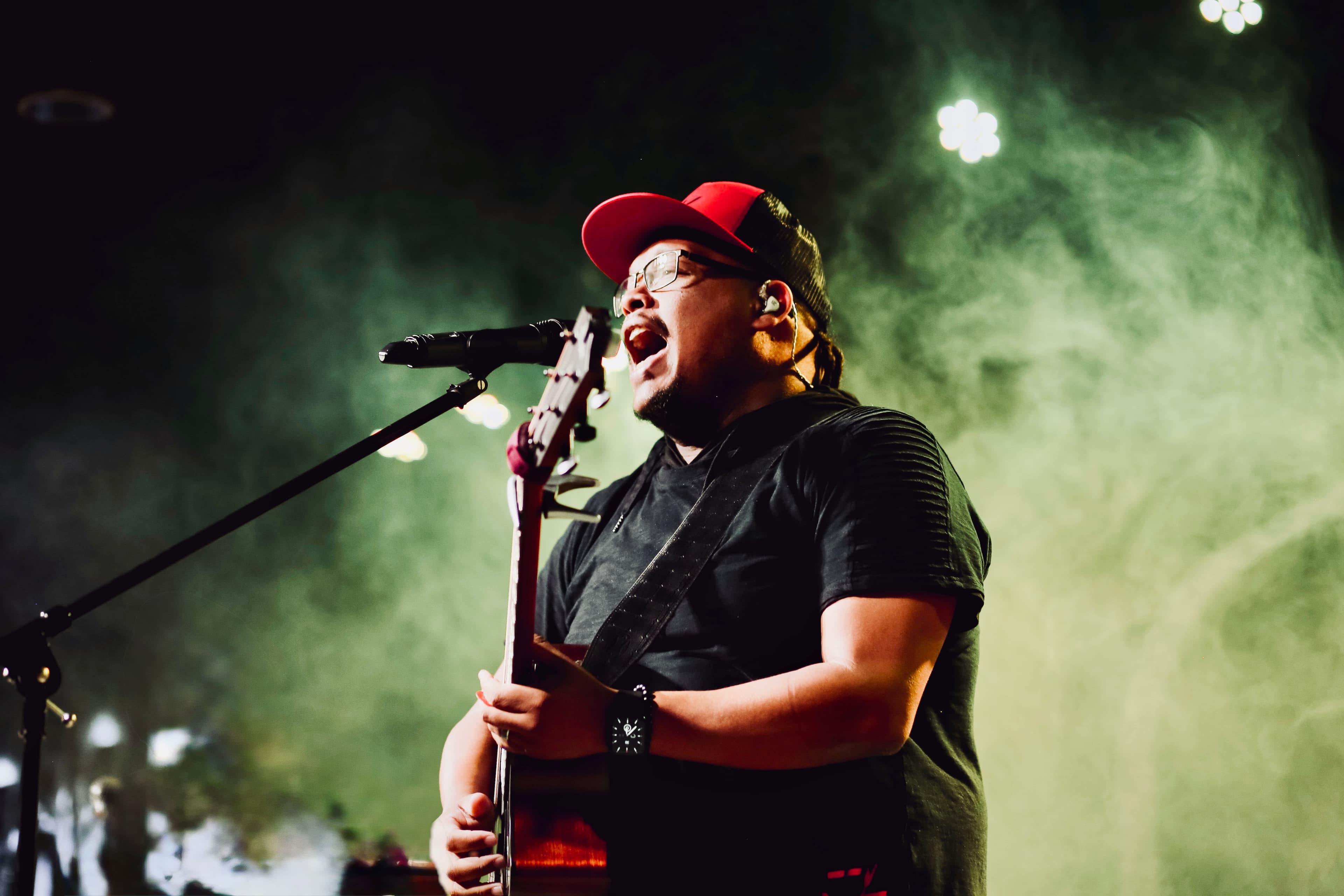 Joel Sojo leading worship